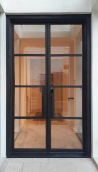 Puertas metálicas en fierro galvanizado